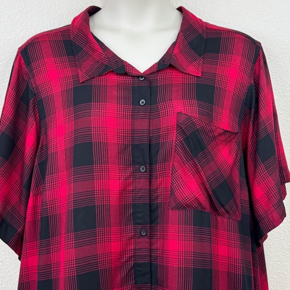🧣Torrid Womens Red Black Buffalo Plaid SS Button Up Shirt Top Plus Sz. 6 6x 30 - Picture 2 of 11